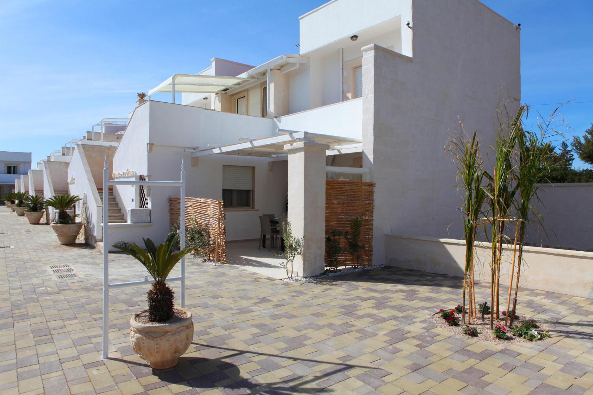 Pino Residence Torre Lapillo Esterno foto